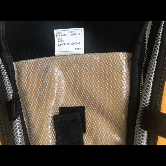 Kata R-103 DSLR camera backpack - Picture 8 of 10